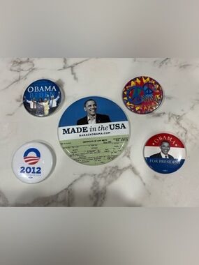 Lot of 5 Barack Obama campaign buttons